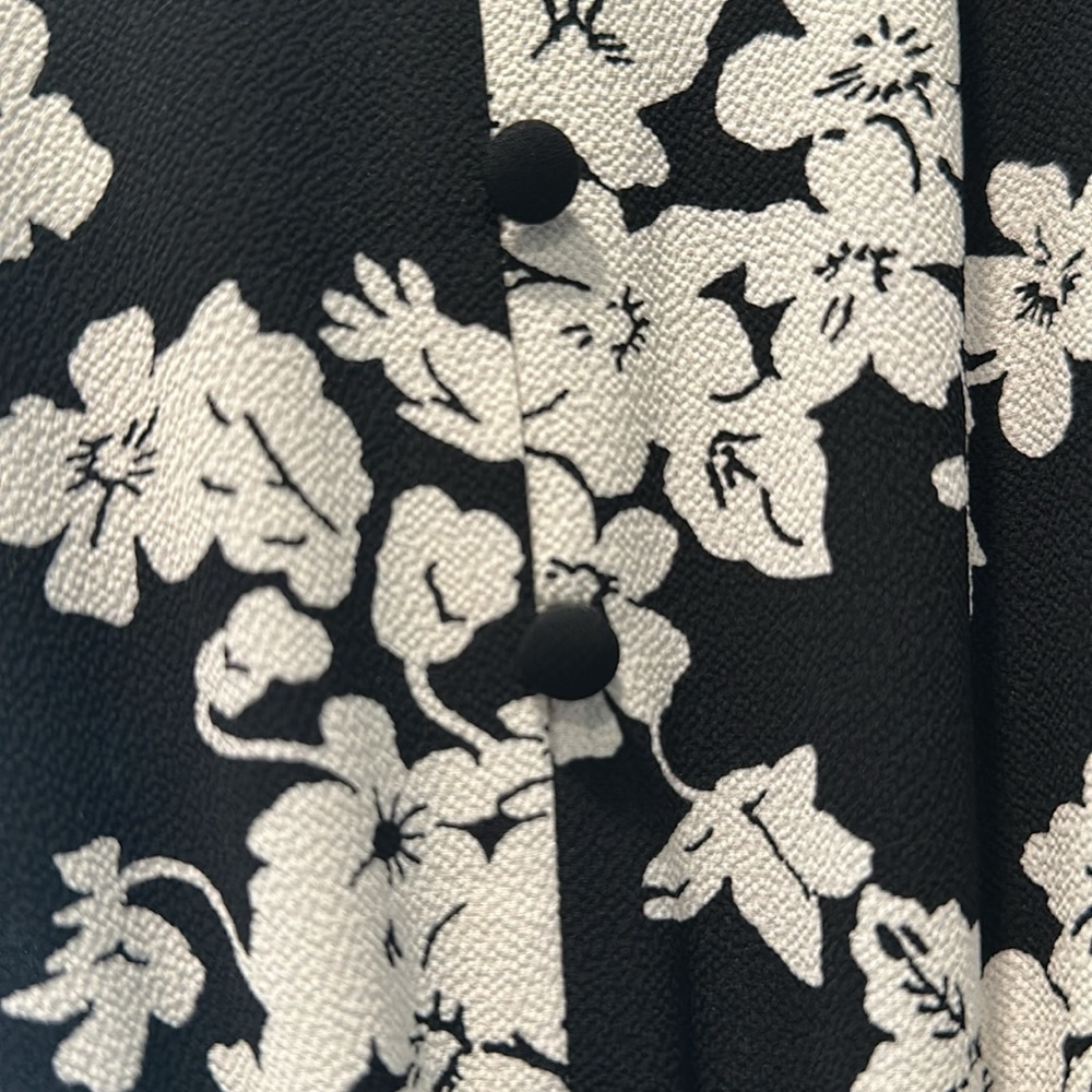 Lauren Ralph Lauren Floral Belted Midi Dress - size 8. - Picture 8 of 16